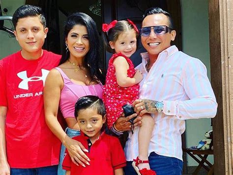 kimberly flores hijos|Hijos de Kimberly Flores y Edwin Luna ¿Quiénes son。